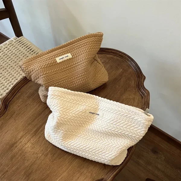 trousse de toilette tricot