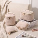 trousse élégante velours côtelé